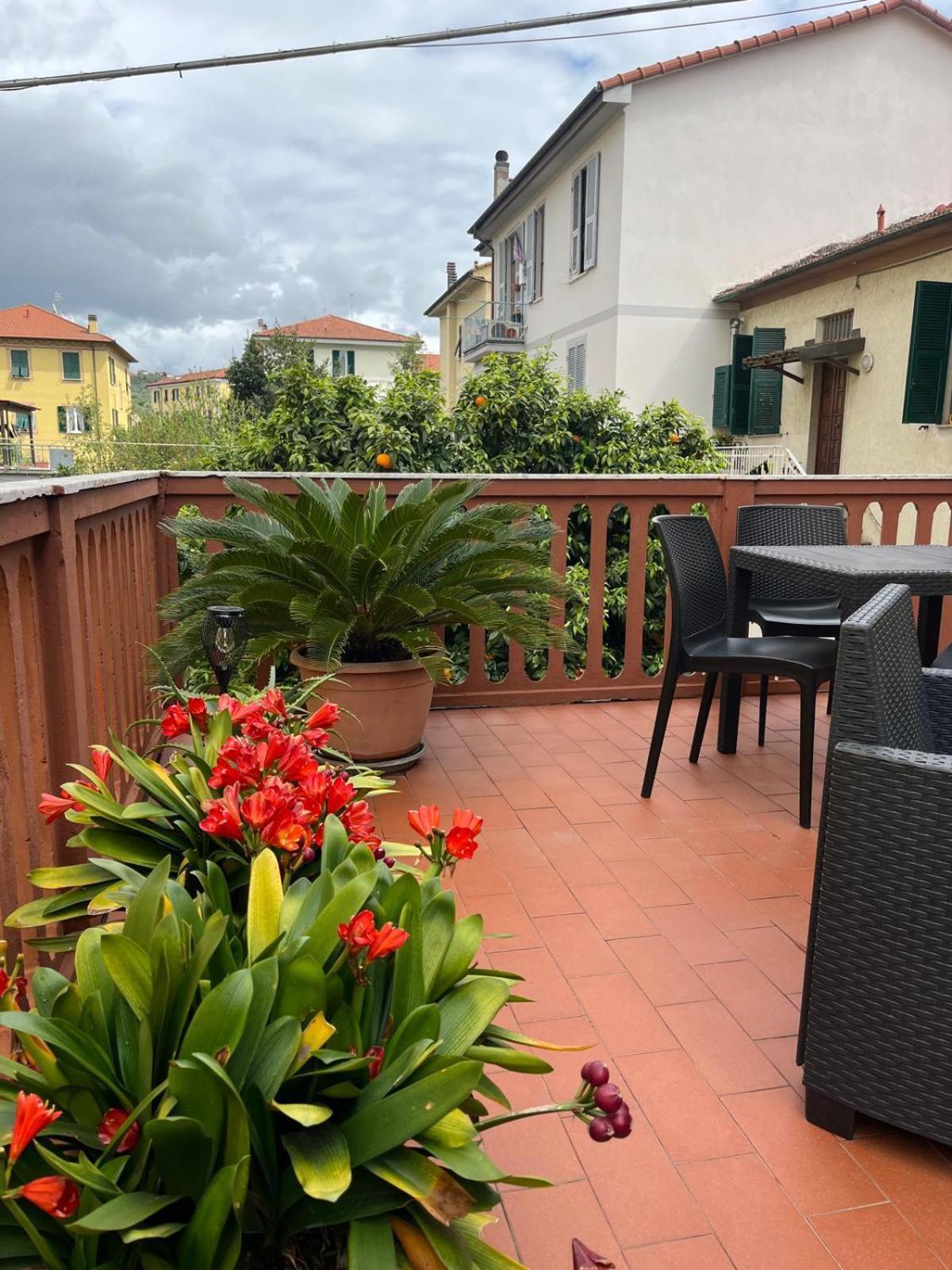 Ferienwohnung La Casa Di Ele, Parcheggio Privato Gratuito La Spezia Exterior foto